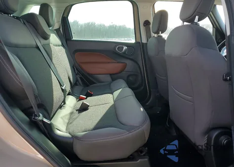 2016 Fiat 500L Trekking z USA, uszkodzony, nr VIN ZFBCFADH6GZ037788